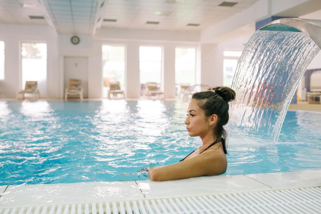 Complex Balnear Cerbul Ξενοδοχείο Κοβάσνα Εξωτερικό φωτογραφία